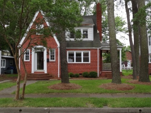 2819 Beachmont Ave