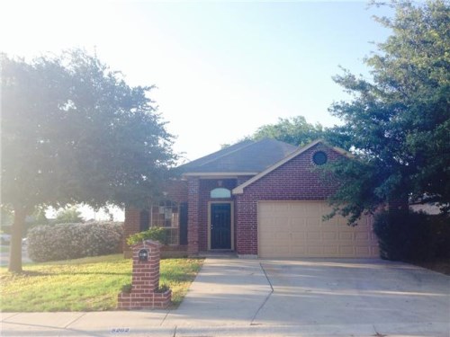 5202 Foothills Dr