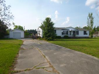 1206 Lakeside Dr
