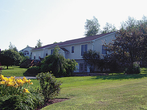 231 Memphremagog Views