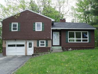 32 Blackmer St
