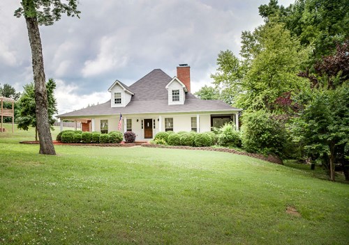 785 Ridgecliff Dr.