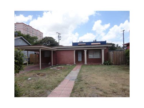 816 NW 21 CT