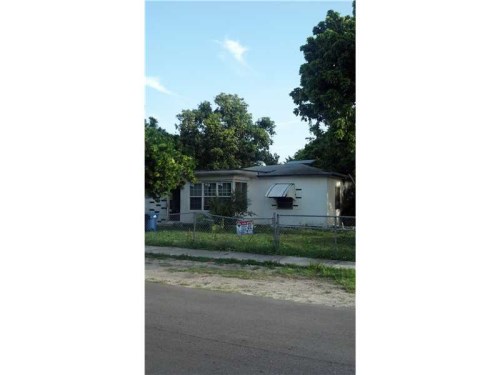 2453 NW 90 ST