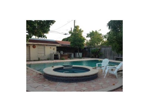 7430 SW 22 ST