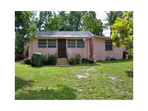 857 SW 14 AV