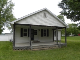 5823 S Jonesville Rd