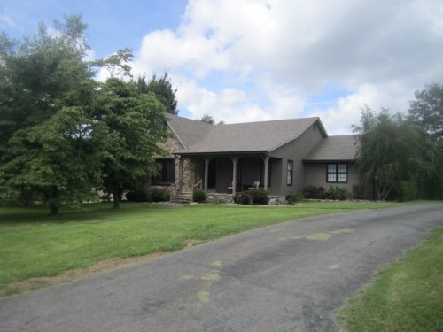 1433 Greenwood Dr NE