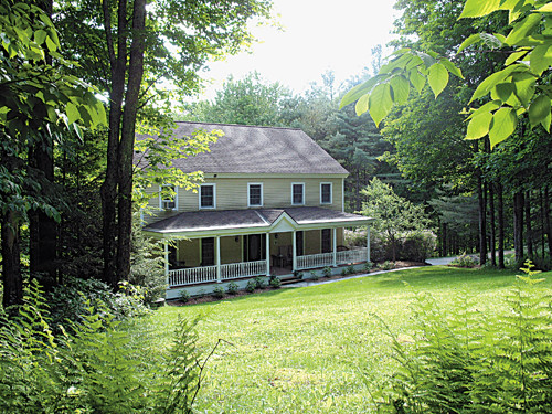 828 Deerbrook Way