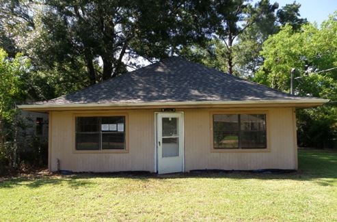 208 Redwood St