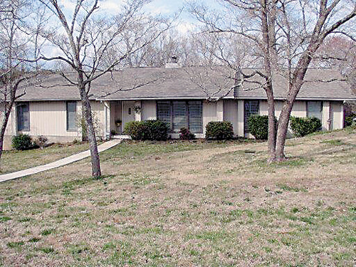 115 Lake Circle Drive