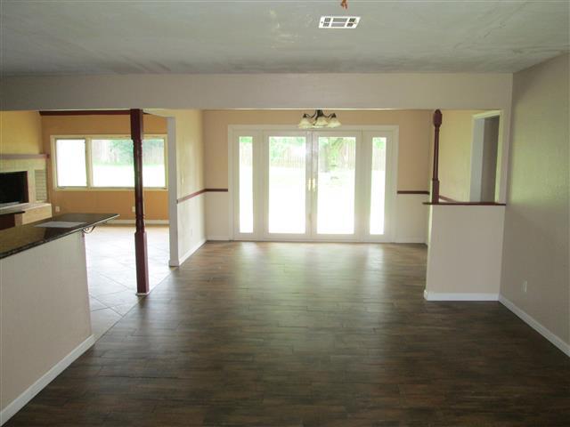 1204 E Reynolds Rd