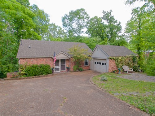 710 Lakeside Dr. W.