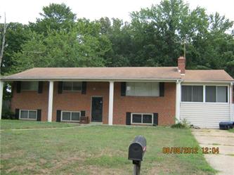 5611 Chesterfield Dr