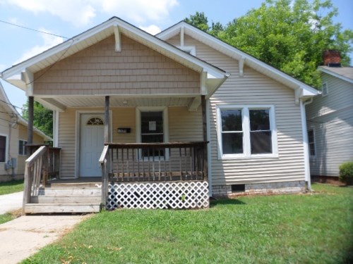 1309 Bretton St