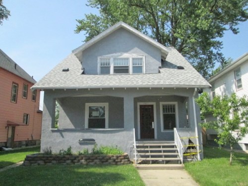 1027 Egleston Ave