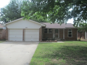 1103 E Willow Place