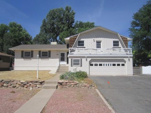 163 University Cir
