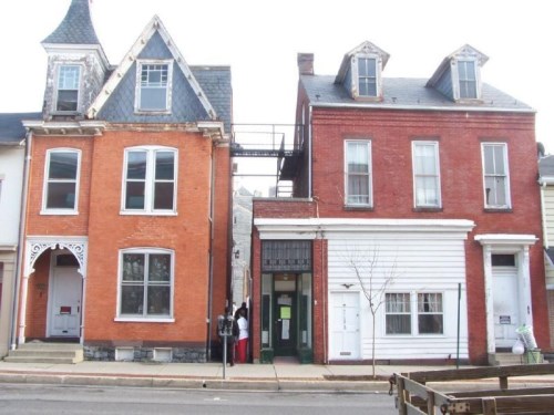 418-422 LOCUST STREET