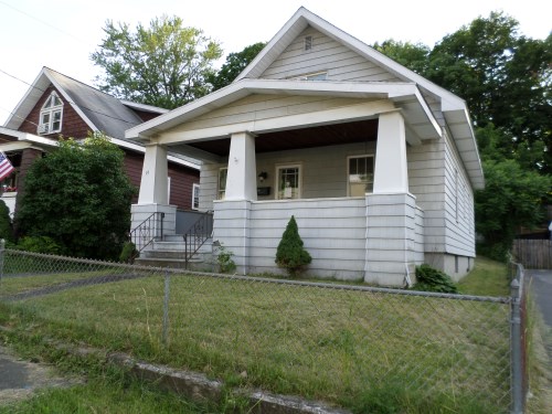 19 Lilac Ln