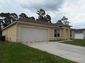 885 SW Sultan Dr