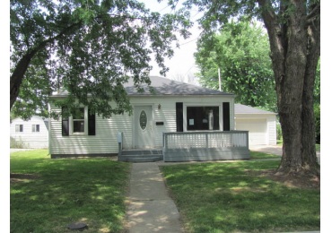 935 Crescent Dr