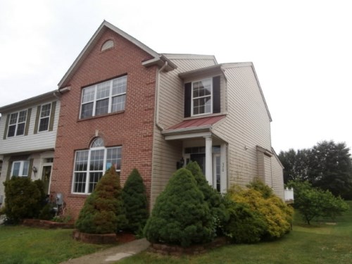570 Doefield Ct