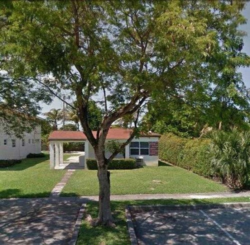 2079 NE 170 ST