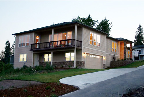 830 Colchester Dr. E