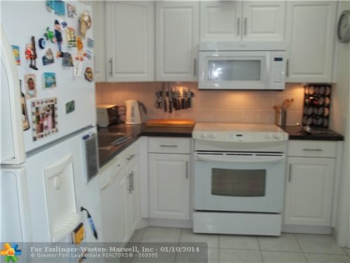 3200 N PALM AIRE DR # 109