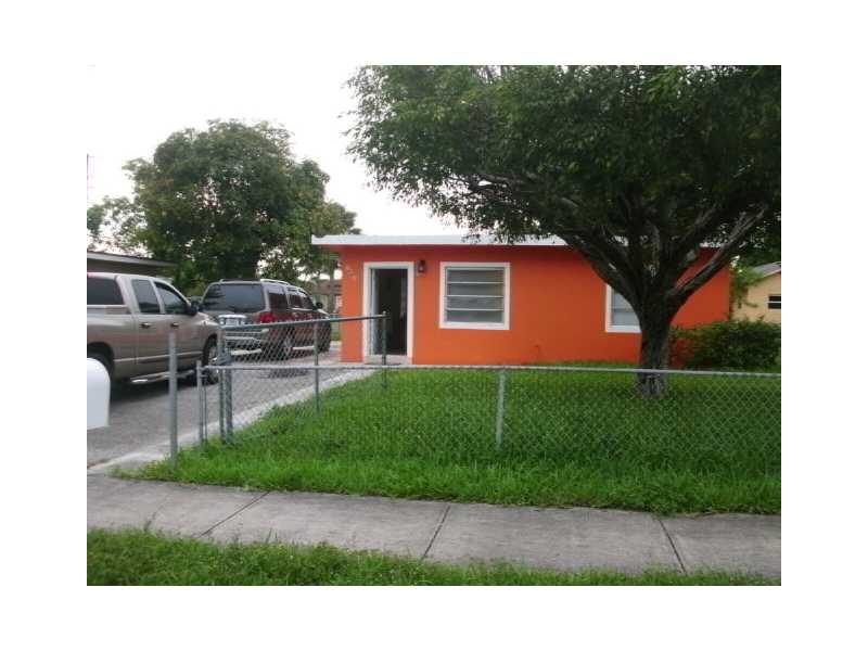 2643 NW 10TH ST