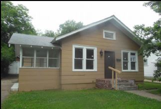1353 S Johnstone Av