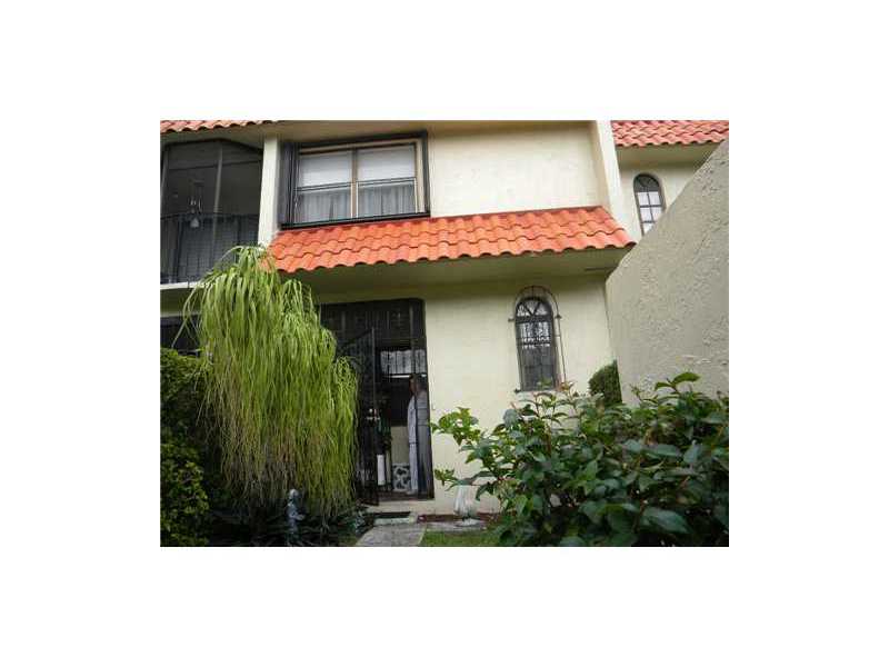 1515 NE 105 ST # 1-4