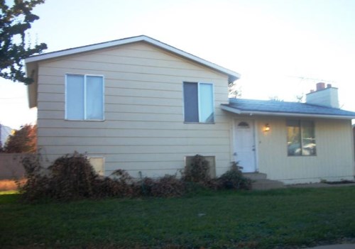 1038 N Ironwood Cir