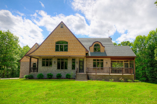 8894 Ingleside Farm Lane