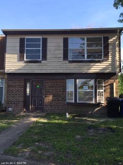 976 Smoke Tree Ln
