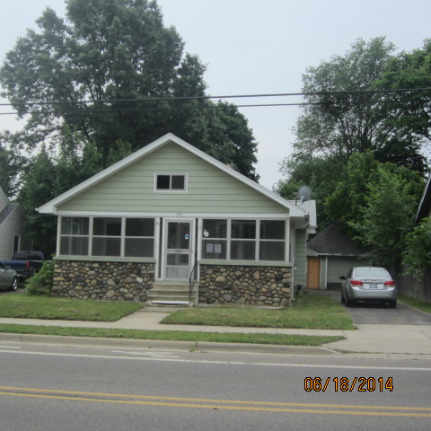 396 Emmett St E