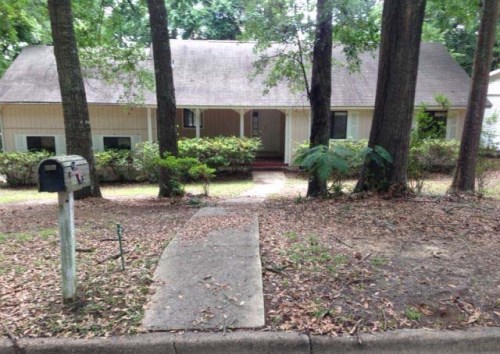 910 Tamarack Ave