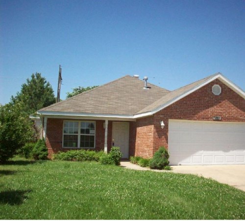 921 Zachary Dr