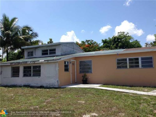 71 NE 27TH CT