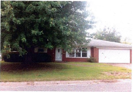 1012 Brentmoor Dr
