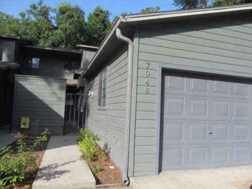 7048 NW 52nd Ter