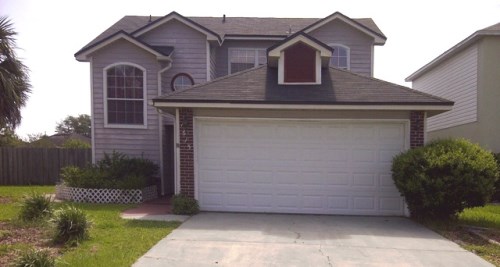 1615 Hudderfield Circle W