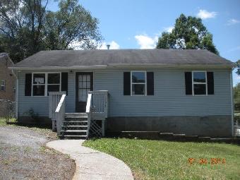 904 Kellogg Ave NW