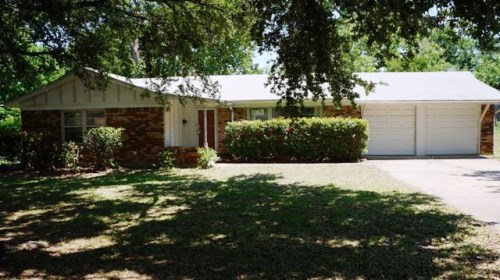 8017 Northbrook Dr