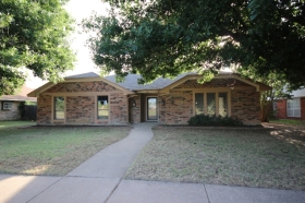 1605 Century Oaks Drive
