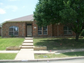 2604 Hackberry Creek