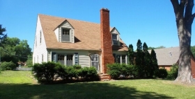 222 NE 43rd St