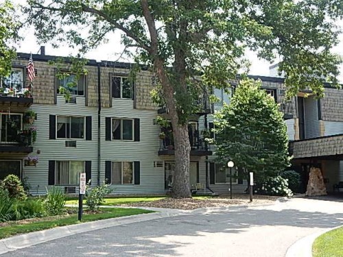 179 Little Canada Rd #121 E