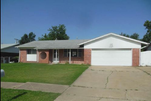 1112 N Hickory Ave